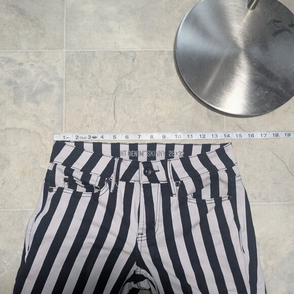 Black and white stripe pants - Picture 6 of 8